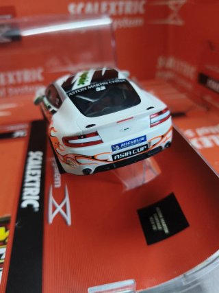 Scalextric Aston Martin Vantage Digital System