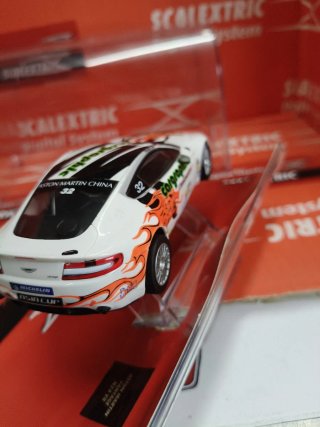 Scalextric Aston Martin Vantage Digital System