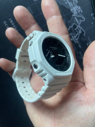 Reloj Casio G-Shock GA-2100-7AER blanco A ESTRENAR