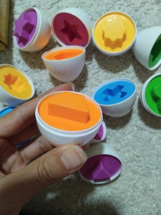 Huevos de encajar para niños