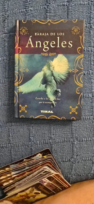 Baraja de los Ángeles Tikal - 40 cartas + libro