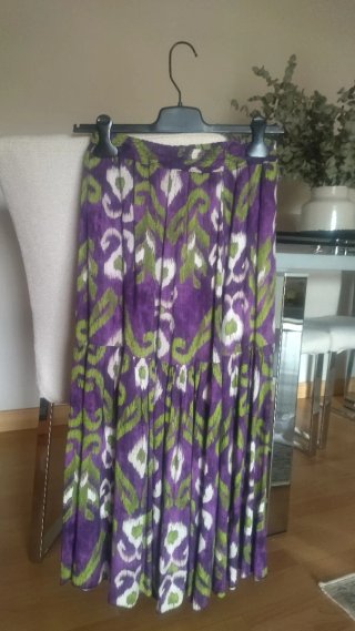 Falda larga estampada morada y verde