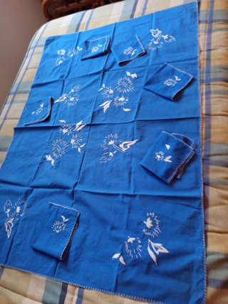 Mantelería bordada a mano