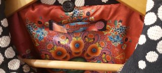 Abrigo Desigual Talla 40 Negro y Dorado