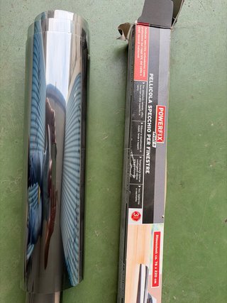 Rollo de vinilo tintado para ventanas