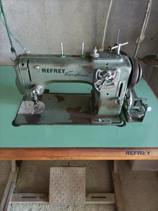 Máquina de coser Refrey Transforma
