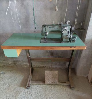 Máquina de coser Refrey Transforma