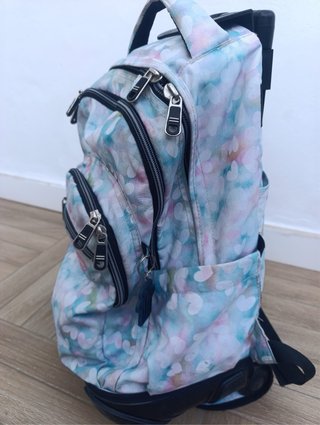 Mochila Totto con estampado de corazones