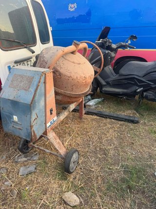 Hormigonera 300L