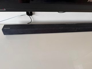 TV Samsung, Barra Sonido y Subwoofer