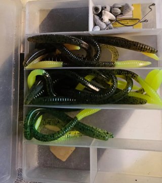 Kit Pesca Rapala Señuelos y Bolsa