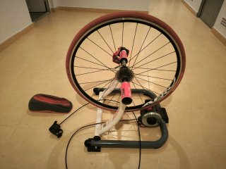 Rodillo Elite con rueda para bicicleta