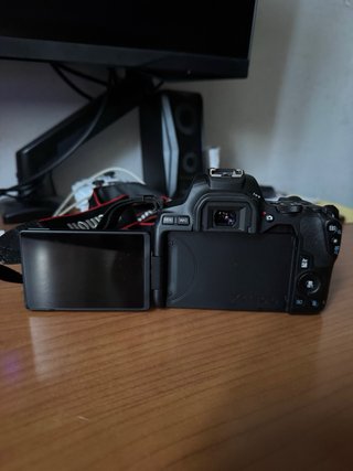 Canon EOS 250D Fotocamera