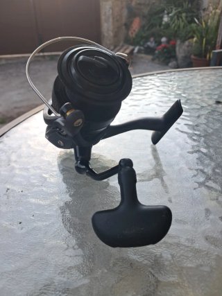 Carrete Daiwa BX Negro 3000