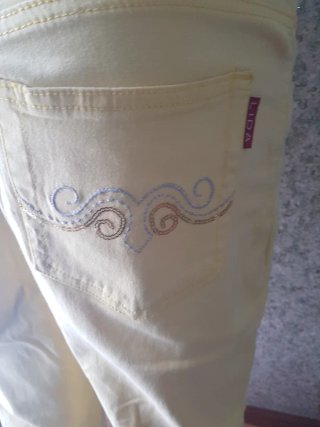 Pantalones capri amarillos talla XL