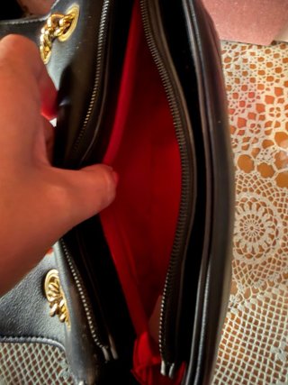 Bolso  Negro Acolchado Cadena Dorada