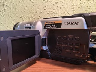 Videocámara Sony Handycam Vision Hi8, 2 Baterias