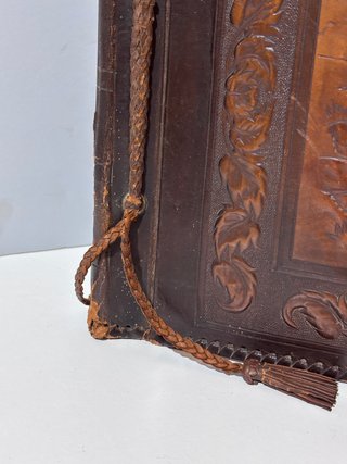 Álbum cuero repujado Quijote antiguo