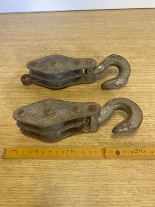 2 Poleas Dobles Metálicas Oxidadas