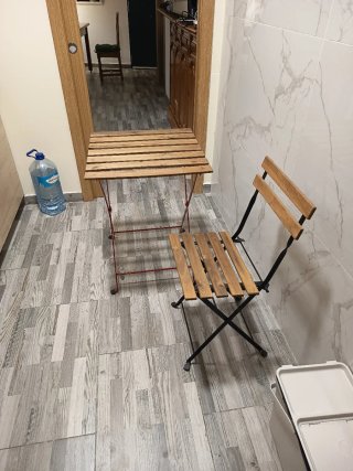 Mesa y 2 Sillas Plegables Pino