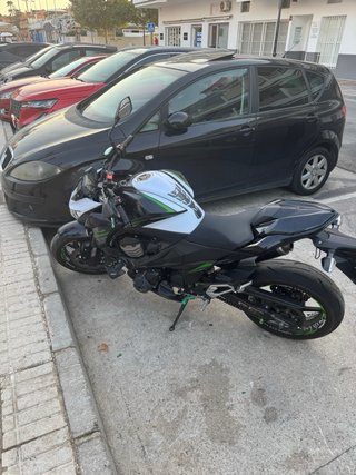 Kawasaki Z800E Negra y Verde  Limitada para el A2