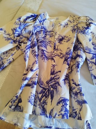 Blusa alta costura azul y bes