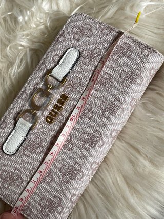 Monedero Guess rosa