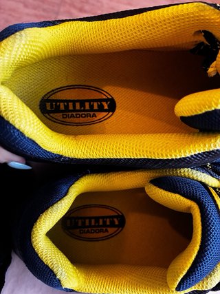 Zapatos de seguridad Diadora azul y amarillo
