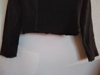 Chaqueta negra,  recta, cremallera, combinable.
