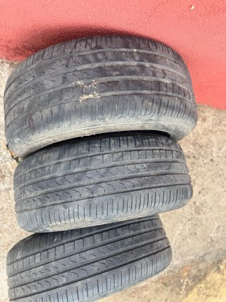 3 Ruedas Todoterreno Coche estanvan en un x5