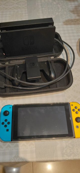 Nintendo Switch con accesorios