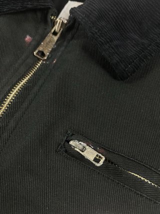 Chaqueta Carhartt negra workwear cuello de pana