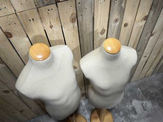 PACK 2 MANIQUIS MADERA 125 CM