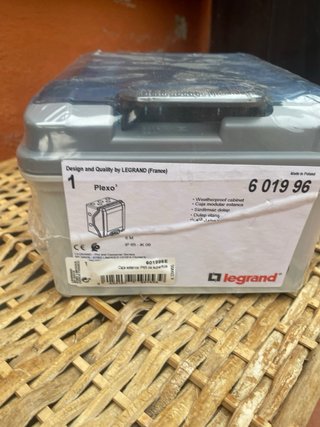 Caja estanca IP65 de superficie Legrand