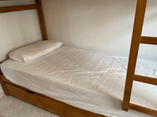 Cama litera de madera