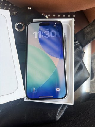 iPhone 16 Blanco