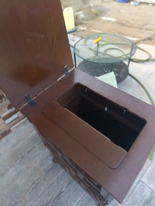 Mueble madera para máquina de coser