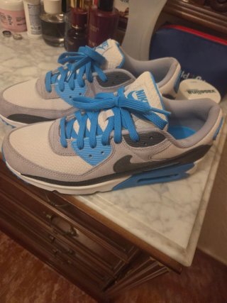 Nike Air Max 90 solo se uso en la tienda