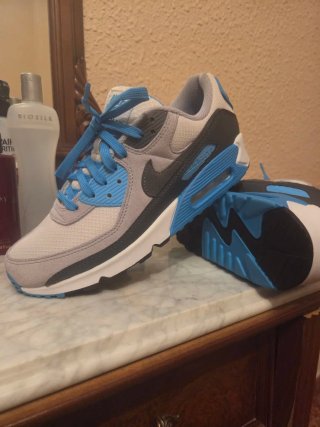Nike Air Max 90 solo se uso en la tienda