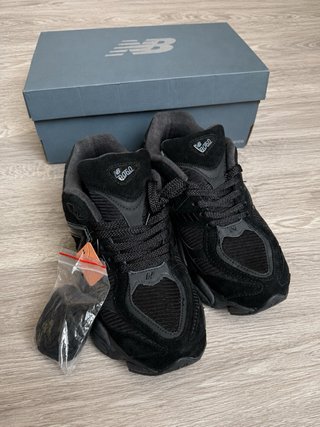New Balance 9060 Negras