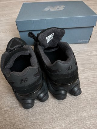 New Balance 9060 Negras