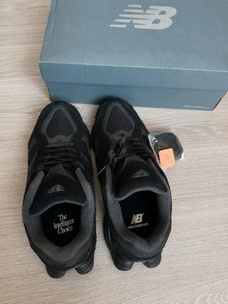 New Balance 9060 Negras