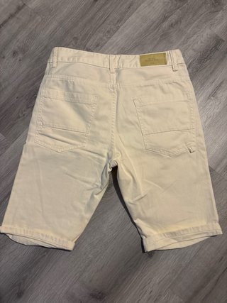 Pantalón corto vaquero amarillo