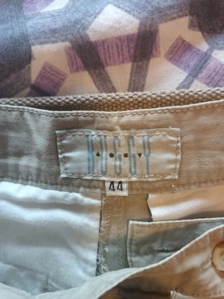 Pantalón chico beige