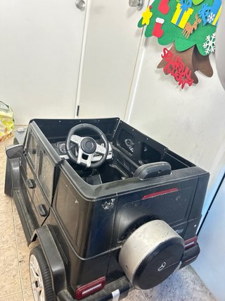 Coche eléctrico infantil negro