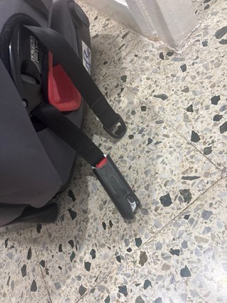 Silla coche infantil roja y gris – regulable