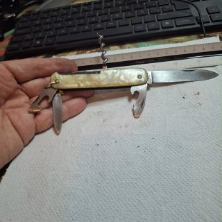 Navaja multiusos IPaya con sacacorchos