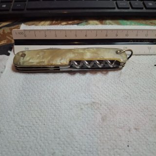 Navaja multiusos IPaya con sacacorchos