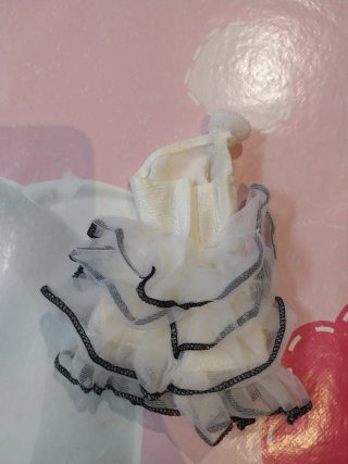 Vestido Barbie blanco con volantes
