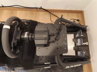 Simulador: MOZA R3 + Playseat + Thrustmaster T-LCM